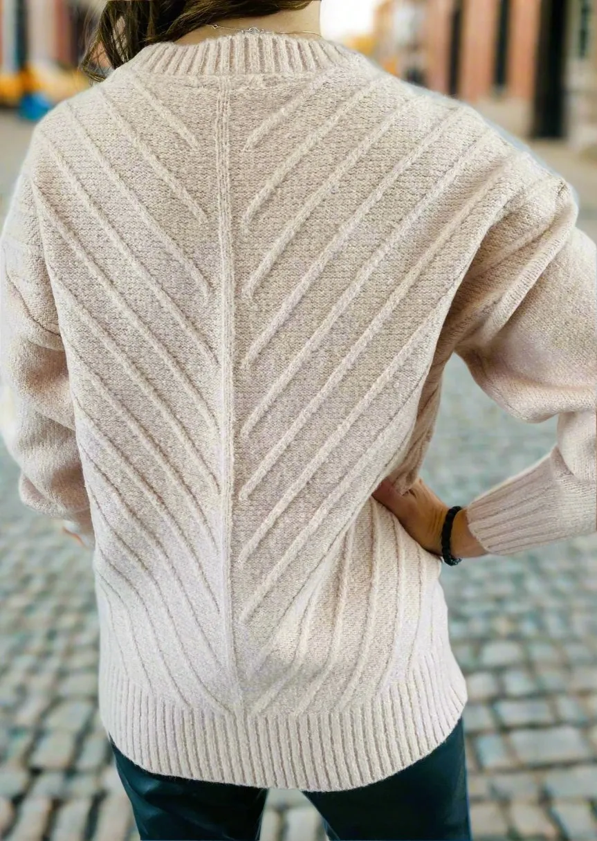 CHEVRON STITCH SWEATER