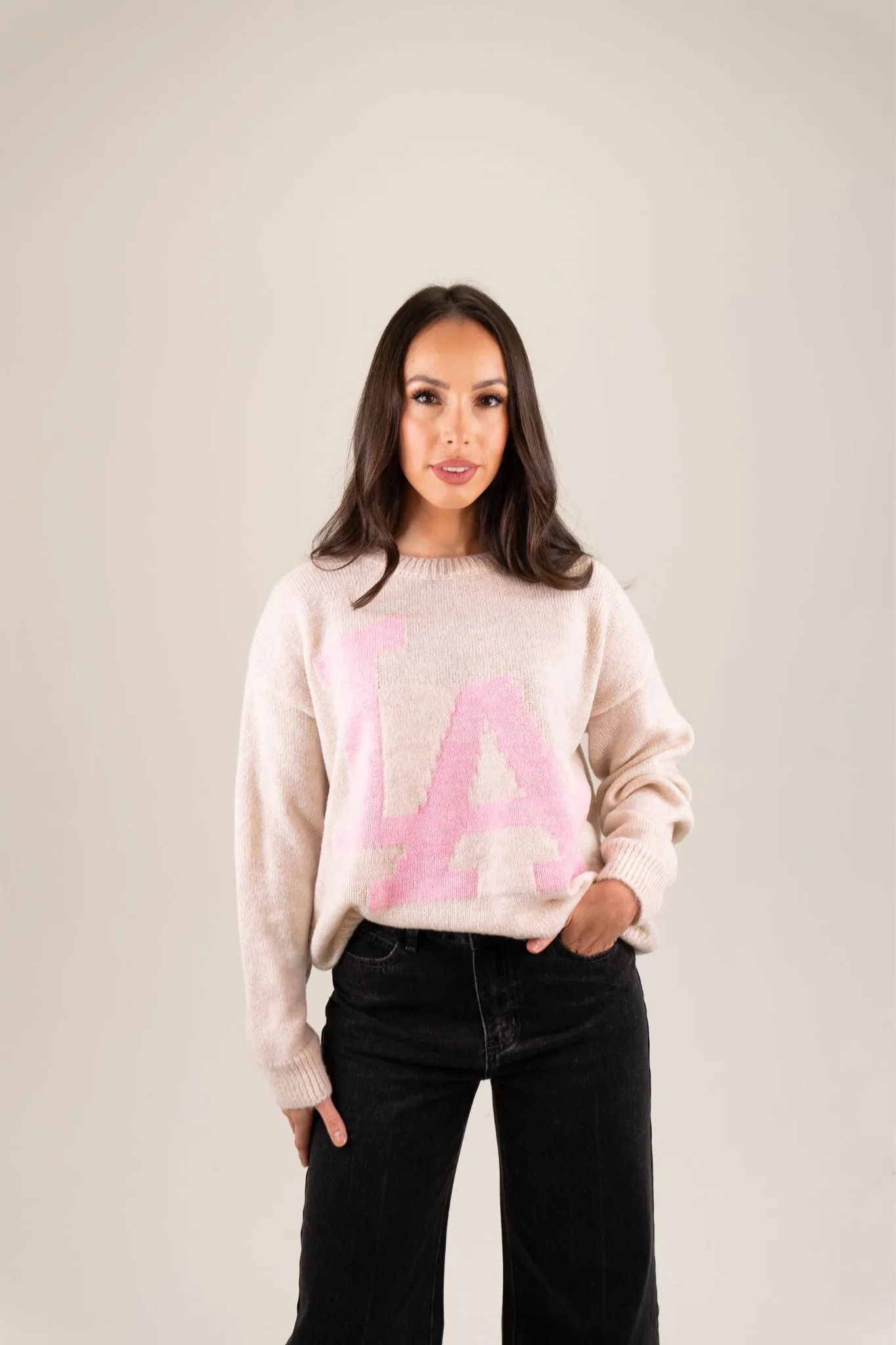 Leah LA Slogan Jumper In Neutral