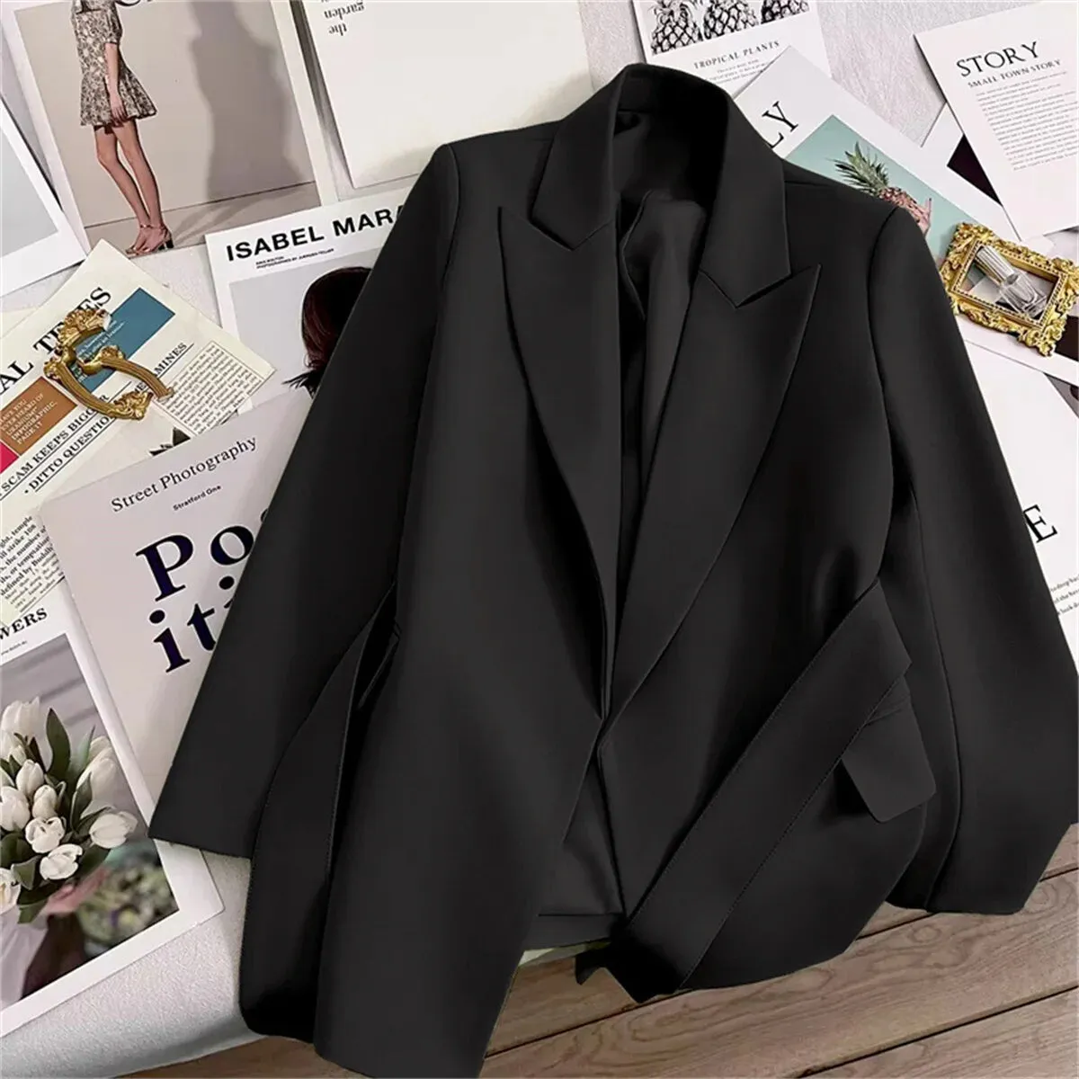 LVSANW Women's Suit Coat With Belt Elegant Casual Blazer Korean Fashion Luxury Jacket Spring Autumn Solid Color Ladies Office Clothing