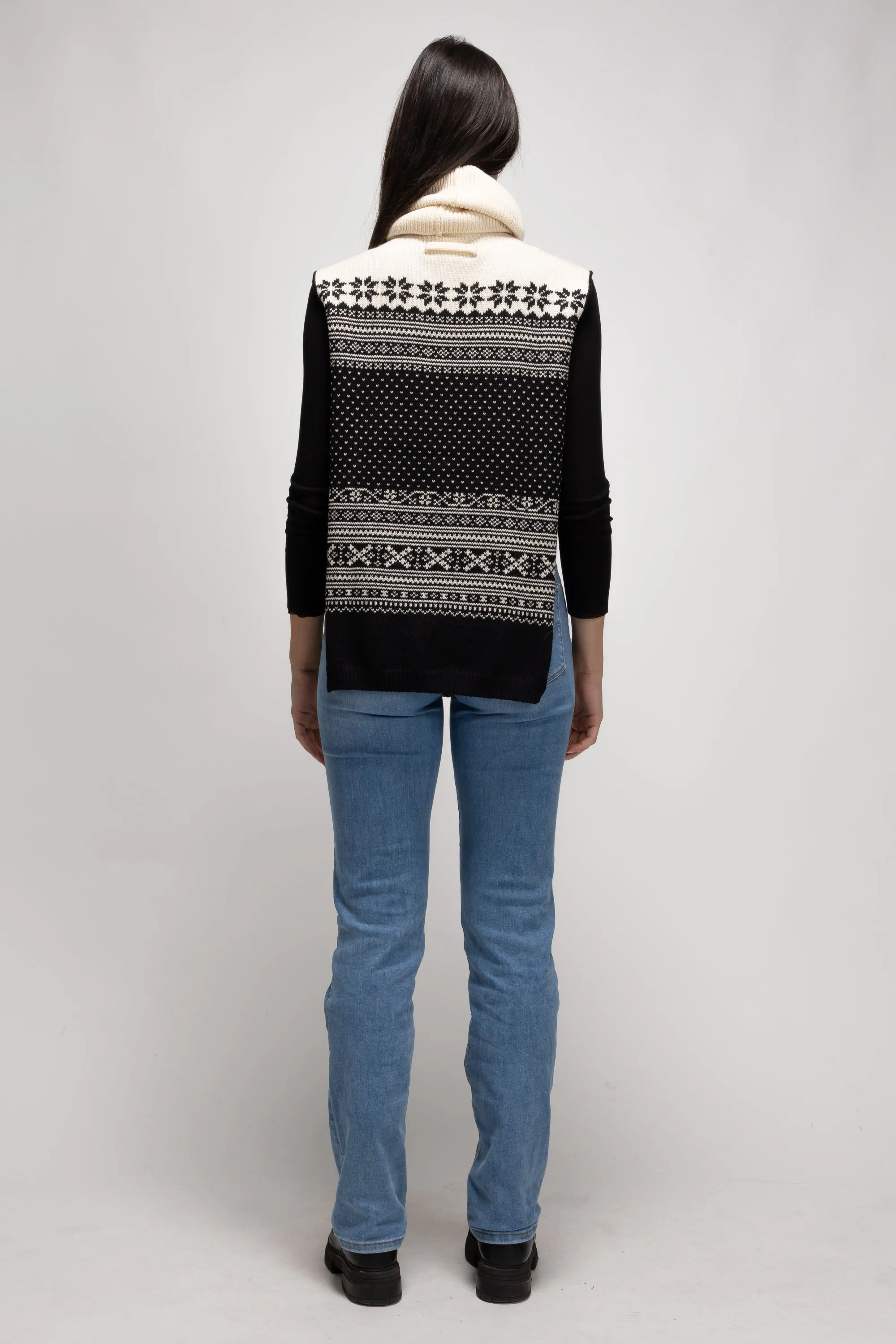 Vintage Woman Black and White Poncho  - Autumn/Winter 1992