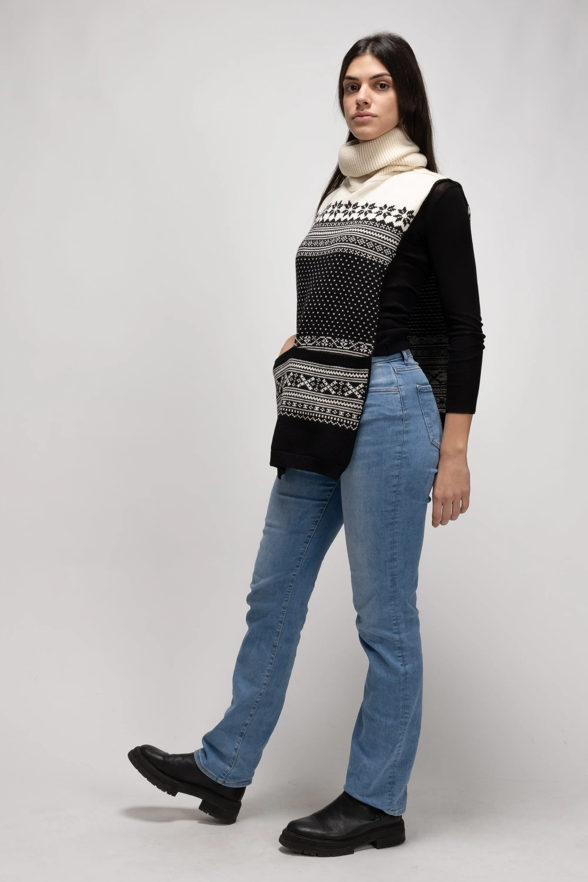 Vintage Woman Black and White Poncho  - Autumn/Winter 1992